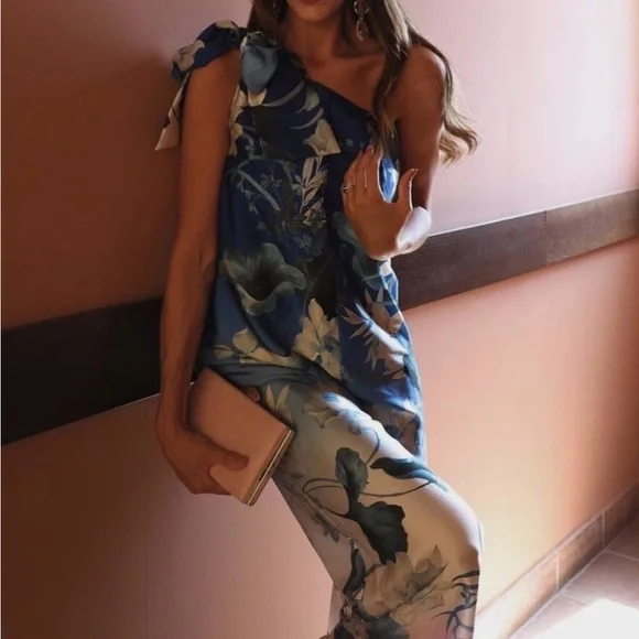 Zara Blue & White Floral One-Shoulder Wide-Leg Jumpsuit - Picture 2 of 4
